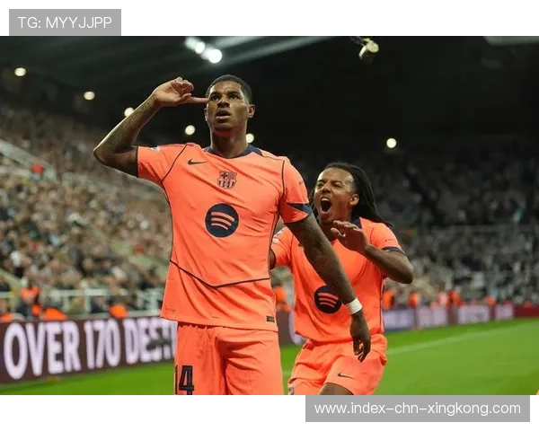 拉什福德弧顶远射为球队打开局面